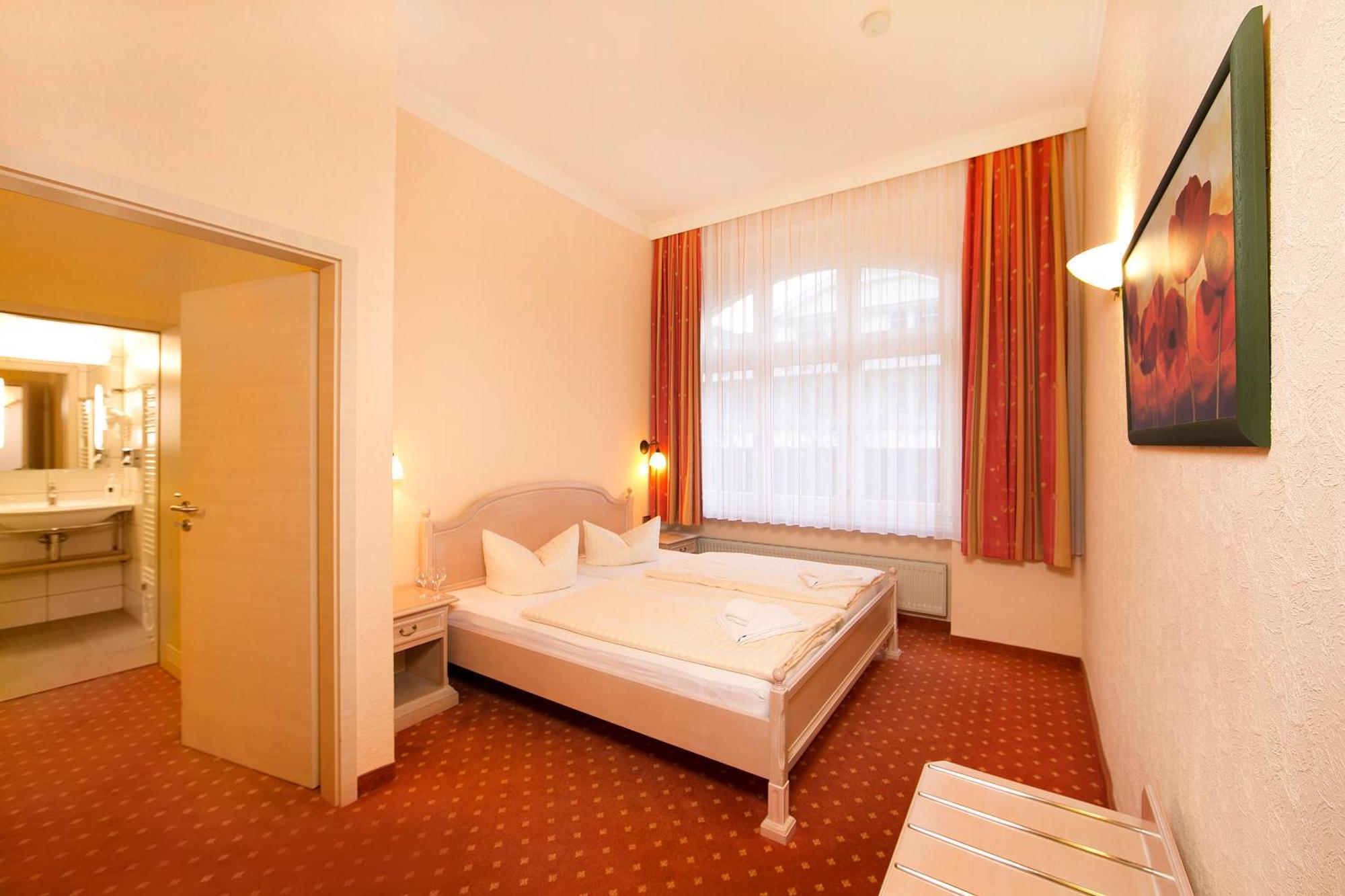 Hotel Duenenschloss Mit Private Spa Цинновіц Екстер'єр фото