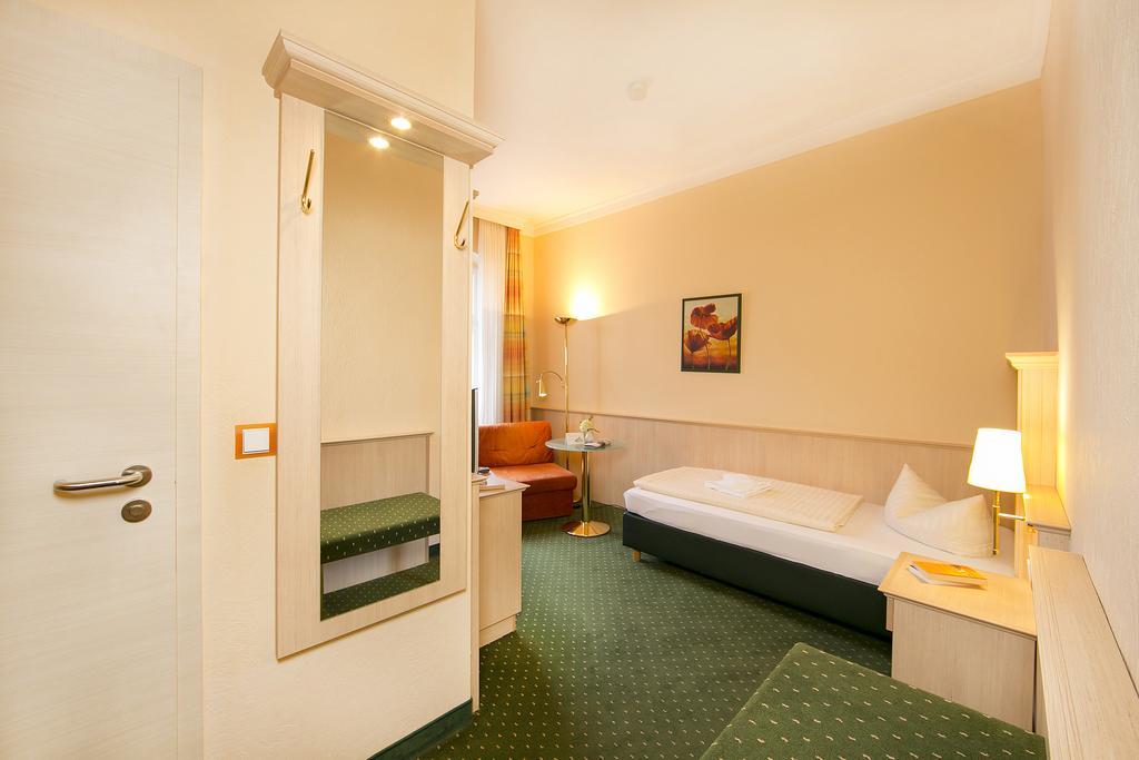 Hotel Duenenschloss Mit Private Spa Цинновіц Номер фото