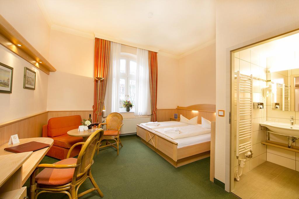 Hotel Duenenschloss Mit Private Spa Цинновіц Екстер'єр фото