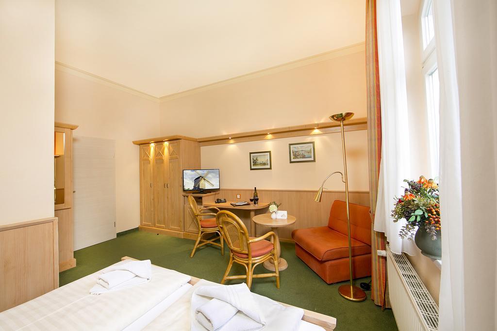 Hotel Duenenschloss Mit Private Spa Цинновіц Екстер'єр фото